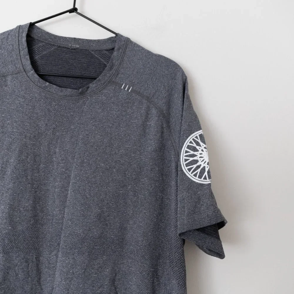Lululemon Athletica Metal Vent Tech SoulCycle Gray Short Sleeve Shirt - Picture 2 of 5